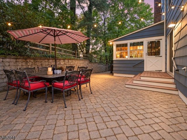 45 Wayland Dr, Verona Twp., NJ 07044
