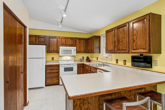 17780 Jamaica Circle, Lakeville, MN 55044