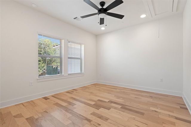 1121 Walton LN B, Austin, TX 78721