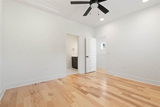 1121 Walton LN B, Austin, TX 78721