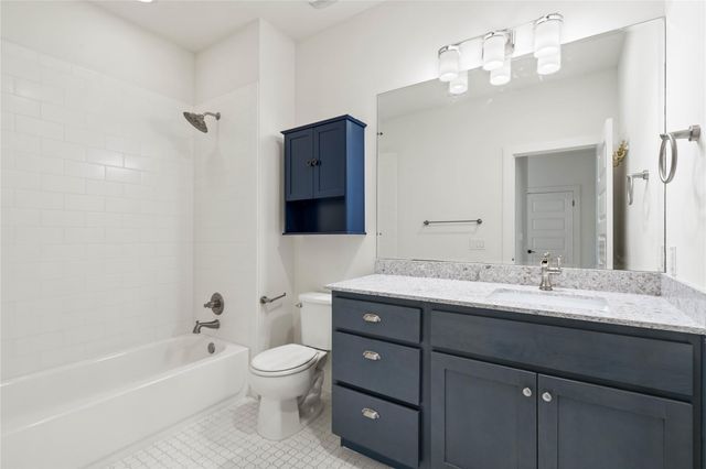 1121 Walton LN B, Austin, TX 78721