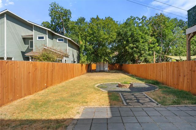 1121 Walton LN B, Austin, TX 78721