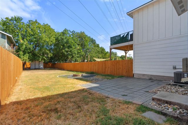 1121 Walton LN B, Austin, TX 78721