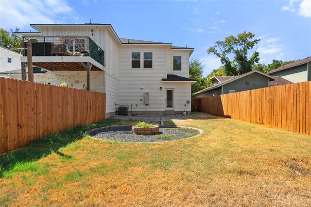 1121 Walton LN B, Austin, TX 78721
