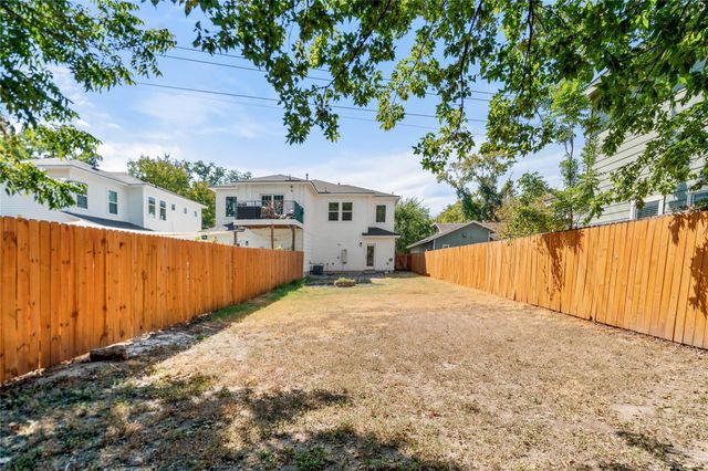 1121 Walton LN B, Austin, TX 78721