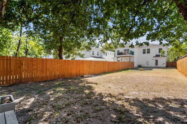 1121 Walton LN B, Austin, TX 78721