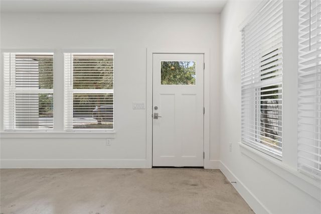 1121 Walton LN B, Austin, TX 78721