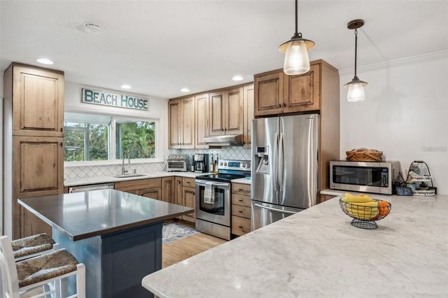 69 GULFWINDS DRIVE, Palm Harbor, FL 34683