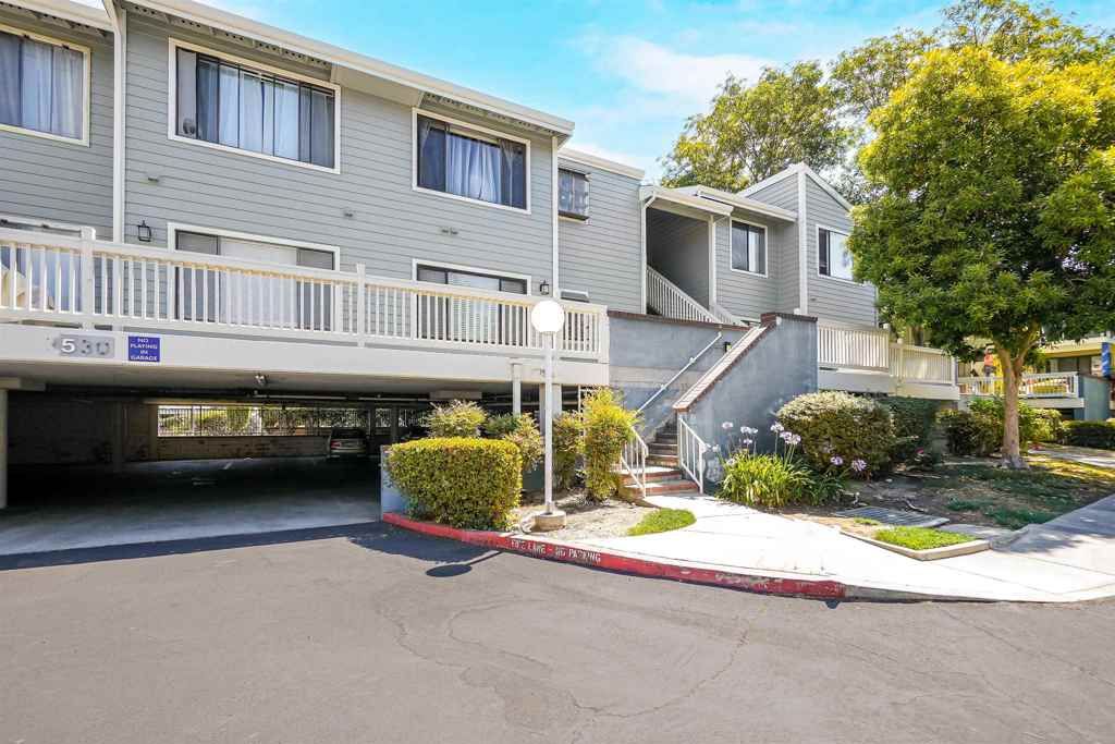 Image 3 of property listing at 3530 3530 Oakwood Terrace #102, Fremont, CA 94536