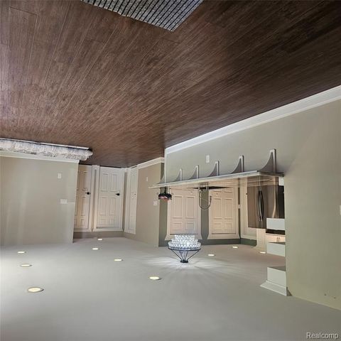 4430 Emmons Rd, Howell, MI 48843