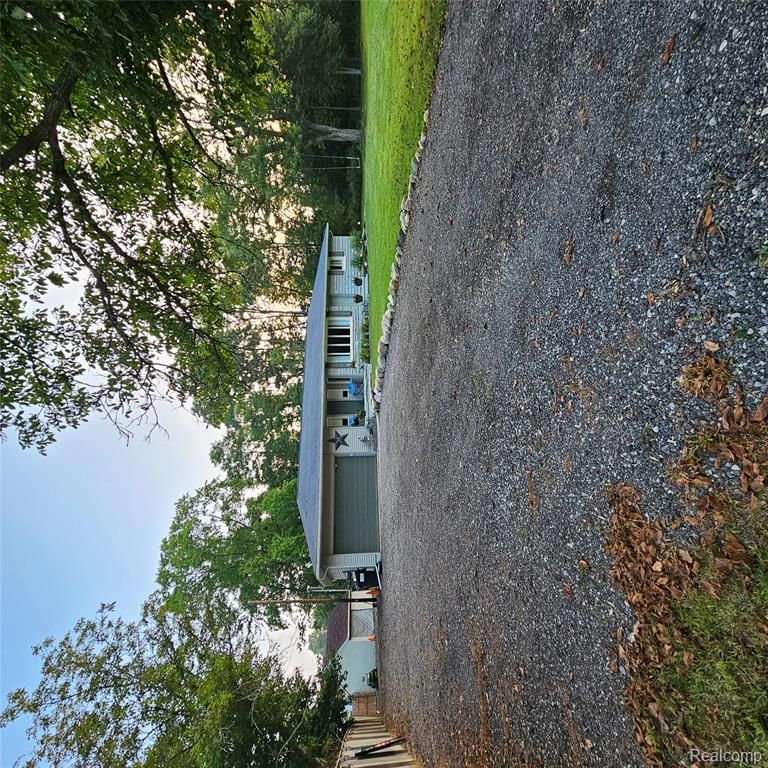 4430 Emmons Rd, Howell, MI 48843