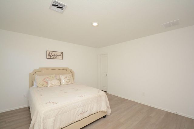 379 Jewett Meadow Drive, Magnolia, TX 77354