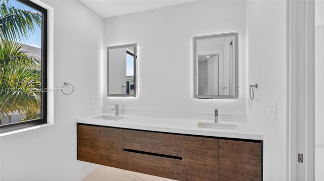 4624 SW 32nd Avenue A3, Dania Beach, FL 33312