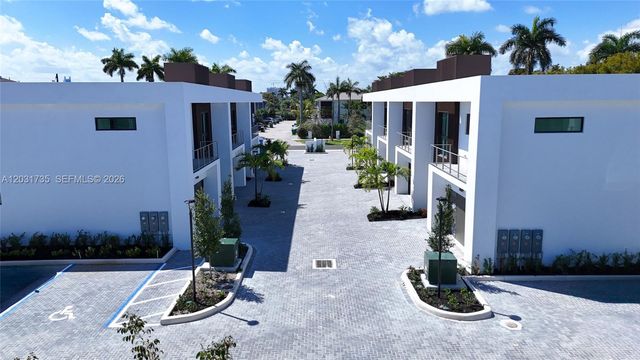 4624 SW 32nd Avenue A3, Dania Beach, FL 33312