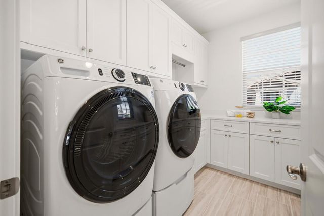 1181 McClellan Street, Hollister, CA 95023