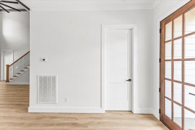 10541 E Brainerd Road, Apison, TN 37302