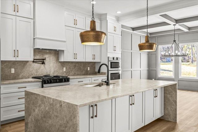 10541 E Brainerd Road, Apison, TN 37302