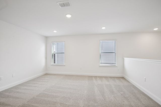 131 Dahlia Dr, La Vergne, TN 37086