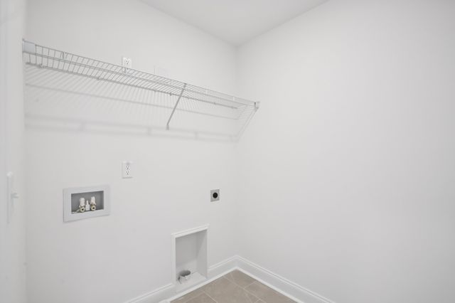 131 Dahlia Dr, La Vergne, TN 37086