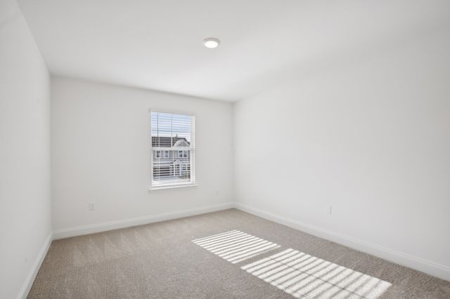 131 Dahlia Dr, La Vergne, TN 37086