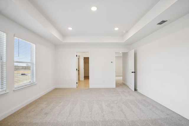 131 Dahlia Dr, La Vergne, TN 37086