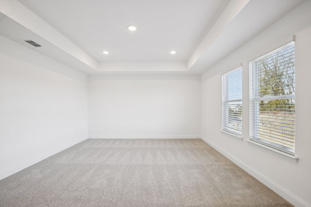 131 Dahlia Dr, La Vergne, TN 37086