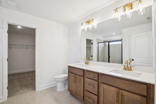 131 Dahlia Dr, La Vergne, TN 37086