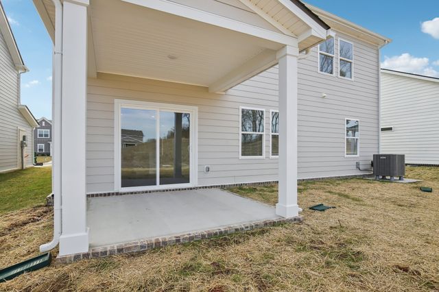 131 Dahlia Dr, La Vergne, TN 37086