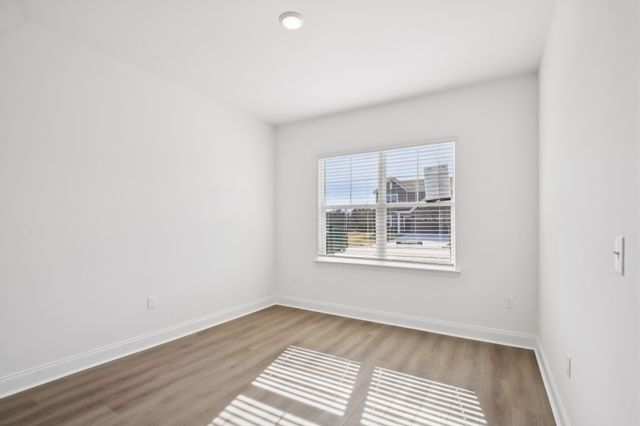 131 Dahlia Dr, La Vergne, TN 37086