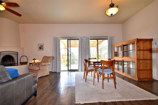 1558 Calle Angelina, Santa Fe, NM 87507