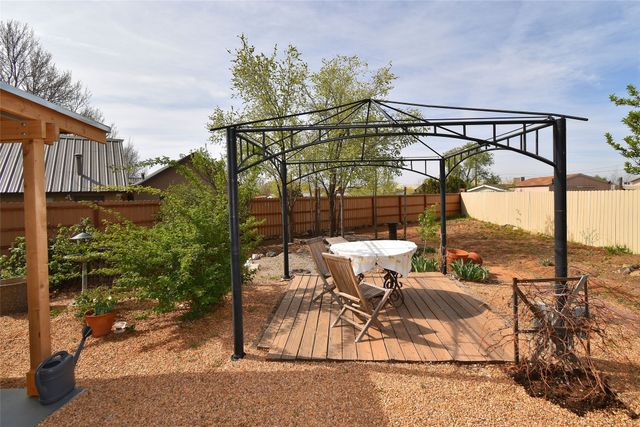 1558 Calle Angelina, Santa Fe, NM 87507