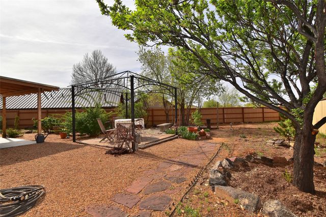 1558 Calle Angelina, Santa Fe, NM 87507