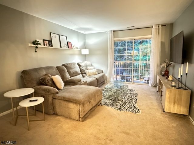 322 Stratford Pl 322, Bridgewater Twp., NJ 08805