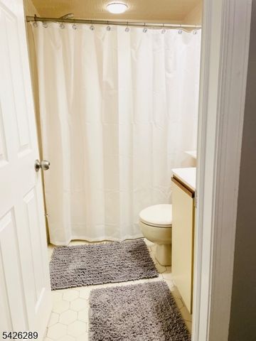 322 Stratford Pl 322, Bridgewater Twp., NJ 08805