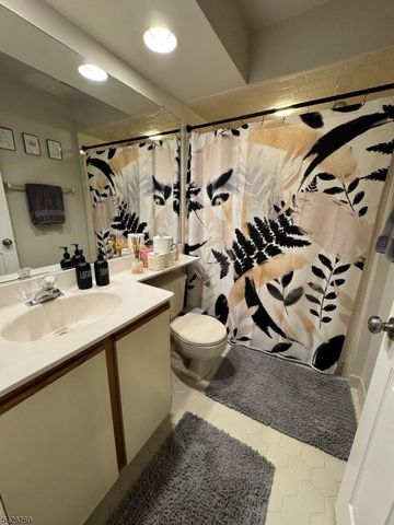 322 Stratford Pl 322, Bridgewater Twp., NJ 08805
