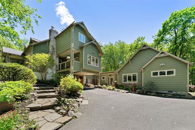 2 Stony Hill Lane, West Nyack, NY 10994