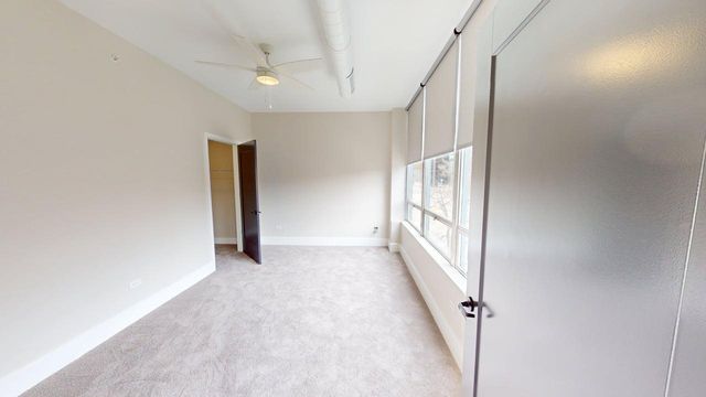 40 DuPage Court 206, Elgin, IL 60120
