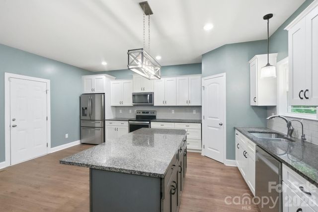 3675 W Bay Drive, Sherrills Ford, NC 28673