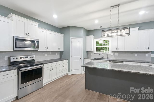 3675 W Bay Drive, Sherrills Ford, NC 28673