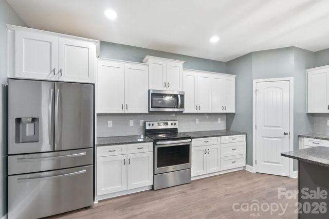 3675 W Bay Drive, Sherrills Ford, NC 28673