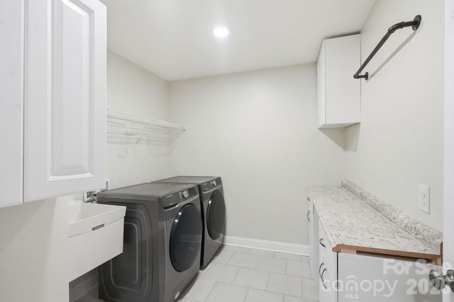 3675 W Bay Drive, Sherrills Ford, NC 28673