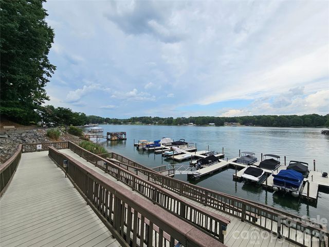 3675 W Bay Drive, Sherrills Ford, NC 28673