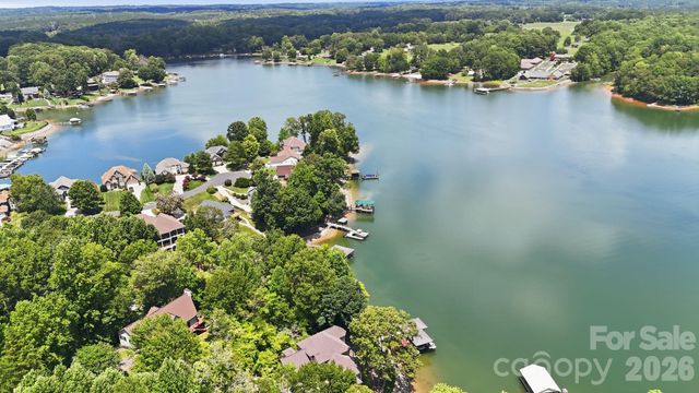 3675 W Bay Drive, Sherrills Ford, NC 28673