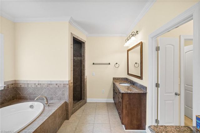 5400 Brittainywood Road, Kernersville, NC 27284