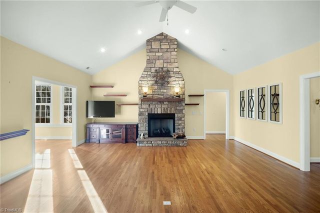 5400 Brittainywood Road, Kernersville, NC 27284