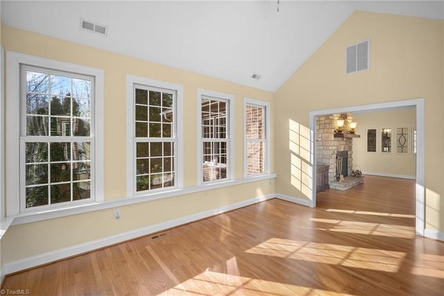 5400 Brittainywood Road, Kernersville, NC 27284