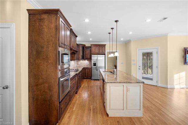 5400 Brittainywood Road, Kernersville, NC 27284