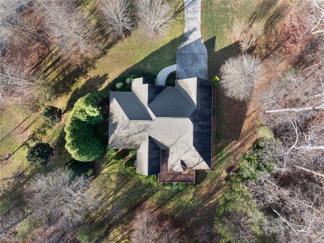 5400 Brittainywood Road, Kernersville, NC 27284