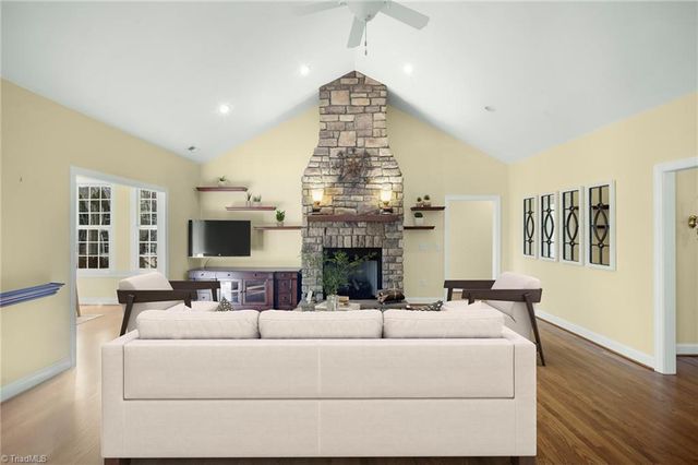 5400 Brittainywood Road, Kernersville, NC 27284