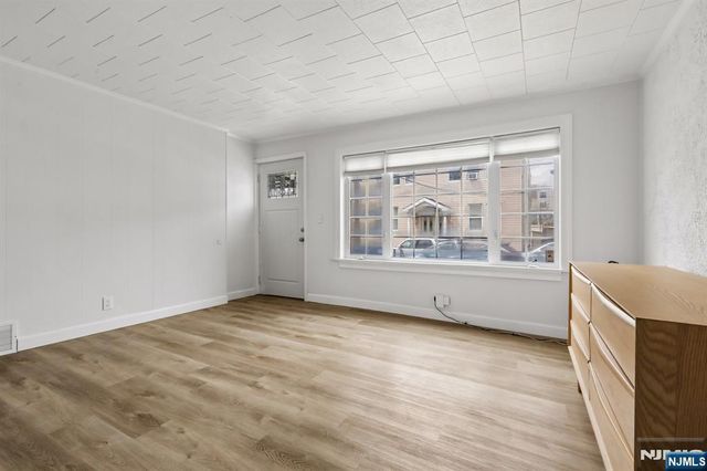 63 Garrison Street, Newark, NJ 07105